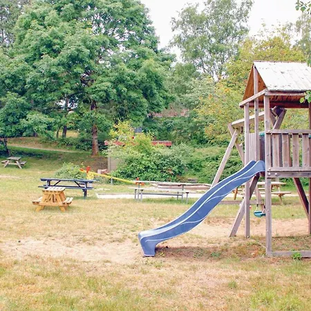 Two-bedroom Holiday In 度假居 *